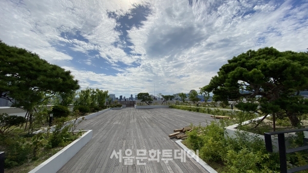 전통공연창작마루 옥상 테라스