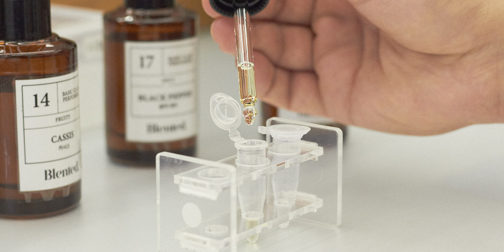 A scene of blending by dropping fragrance using a pipette