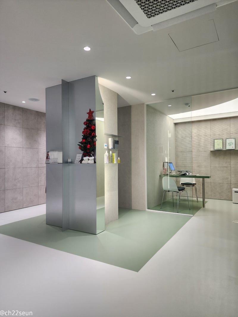 A Facial Care Trip in Sinchon Without Reservations—A Price Comparison Guide for Couples
