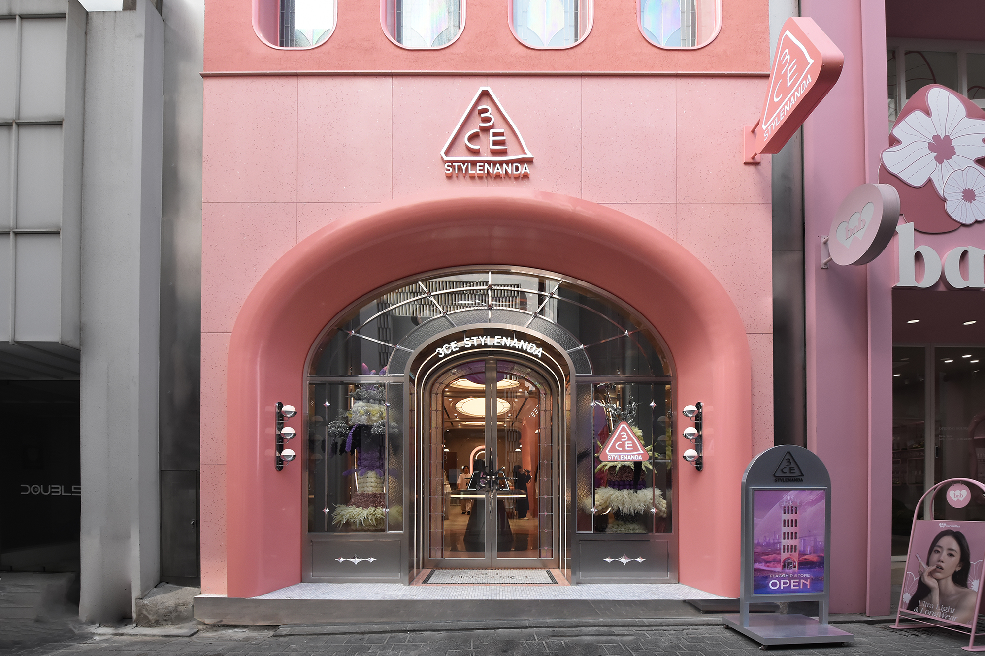 3CE Myeongdong flagship store space design | Design+