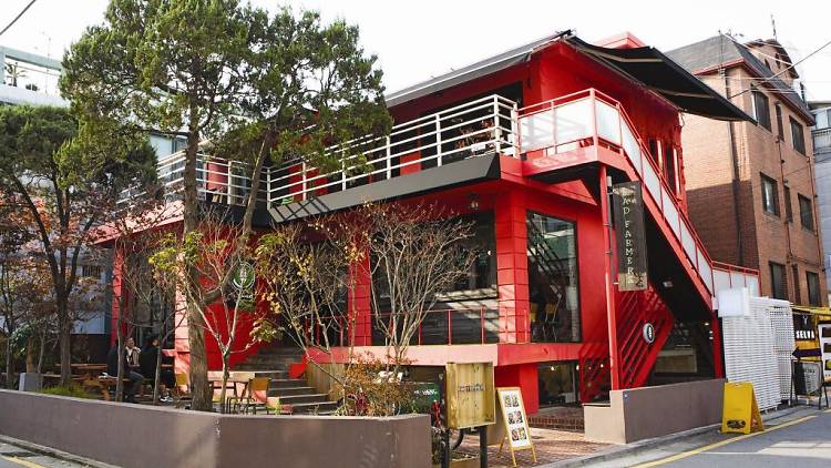 Seosusigil next to Garosugil | Time Out Seoul