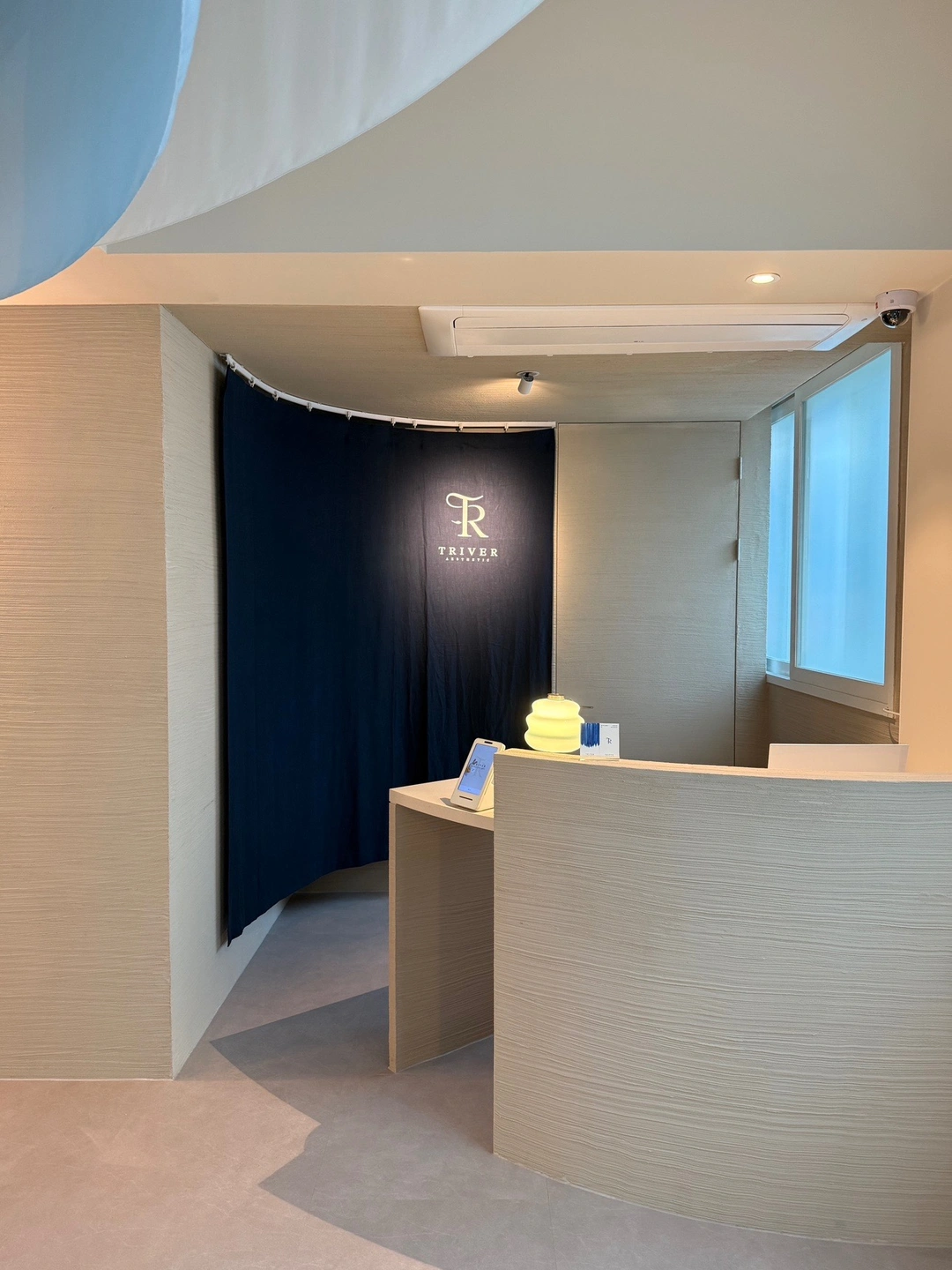 Face Care in Seongsu in 4 Steps: The Korean Minimal Skincare Playbook