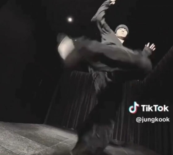 BTS Jungkook's explosive one-step spin dance video leaves fans and the original artist in awe in 14 seconds [K-EYES]