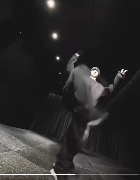 BTS Jungkook explosive one-foot spin dance video; in 14 seconds fans and the original artist were stunned [K-EYES]