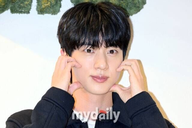BTS 진, 광화문 컴백쇼 소감…"영광스럽고 모든 분들께 감사, 최선 다할 것" [전문]
