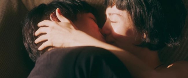'♥채종석 열애설' 나나, 베드신만 41초 찍더니.."난 꾸준히 잘만나" [핫피플]