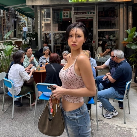 화사, 뼈말라에 글래머러스…다 가진 몸매