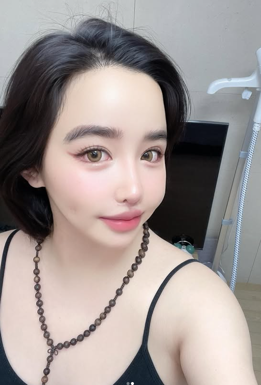 박봄, 보정 덜어내고 찾은 '진짜 모습'…팬들도 환호