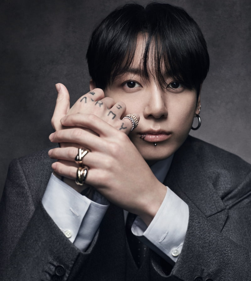BTS 정국, 라방 논란 언급하며 큰절 "팬들에 대한 마음 진심…앞으로도 몸 부서져라 할 것"