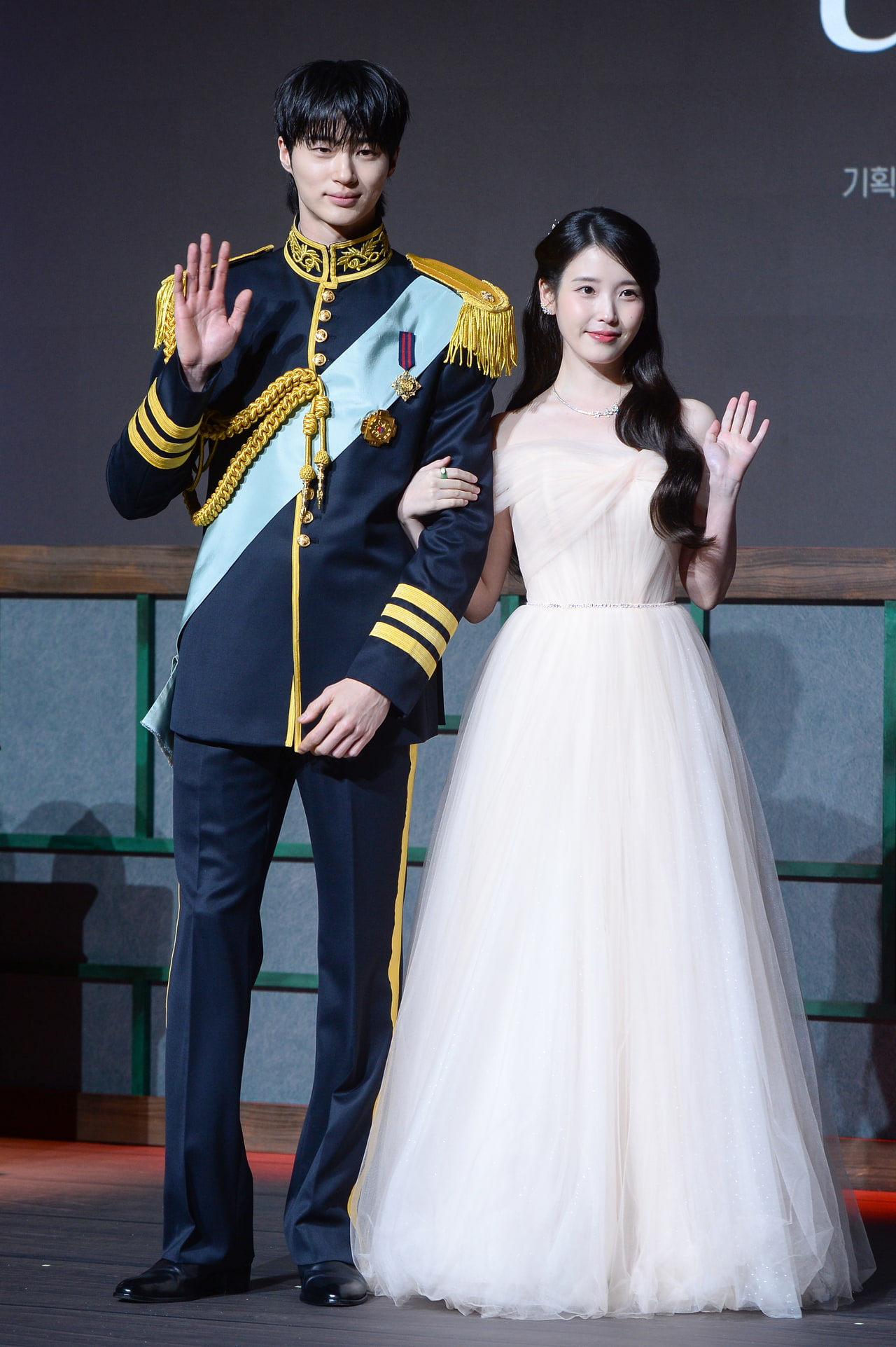 [뮤즈이슈]"'궁'보다 퇴보해" 아이유♥변우석 '대군부인' 화제성은 최곤데…비평 나왔다