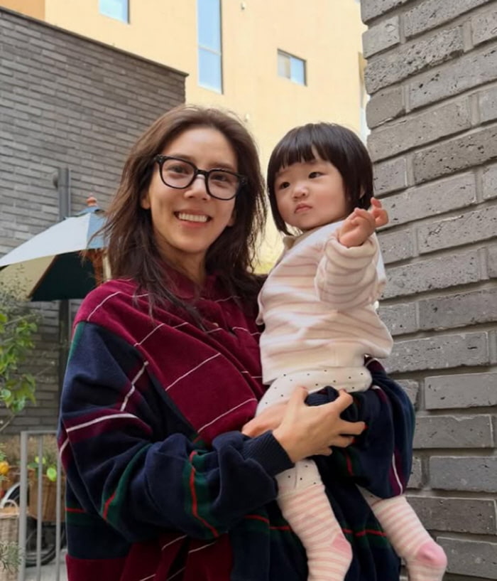 손담비, 1살 딸 방에 명품 인테리어…"엄마는 뭐든 할 수 있단다"