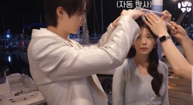 변우석, ♥아이유 현실에서도 챙겼다…비 맞을까봐 자동 손우산 [핫피플]
