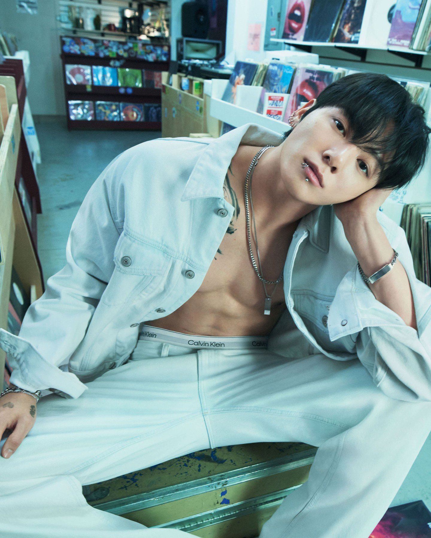 BTS 정국X캘빈클라인 'CKJK' 뭐길래…전 세계 팬들 들썩