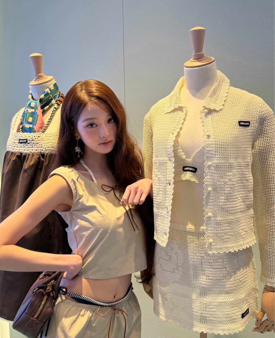 장원영, 150만 원대 팬티 입고 새깅…러블리의 정수