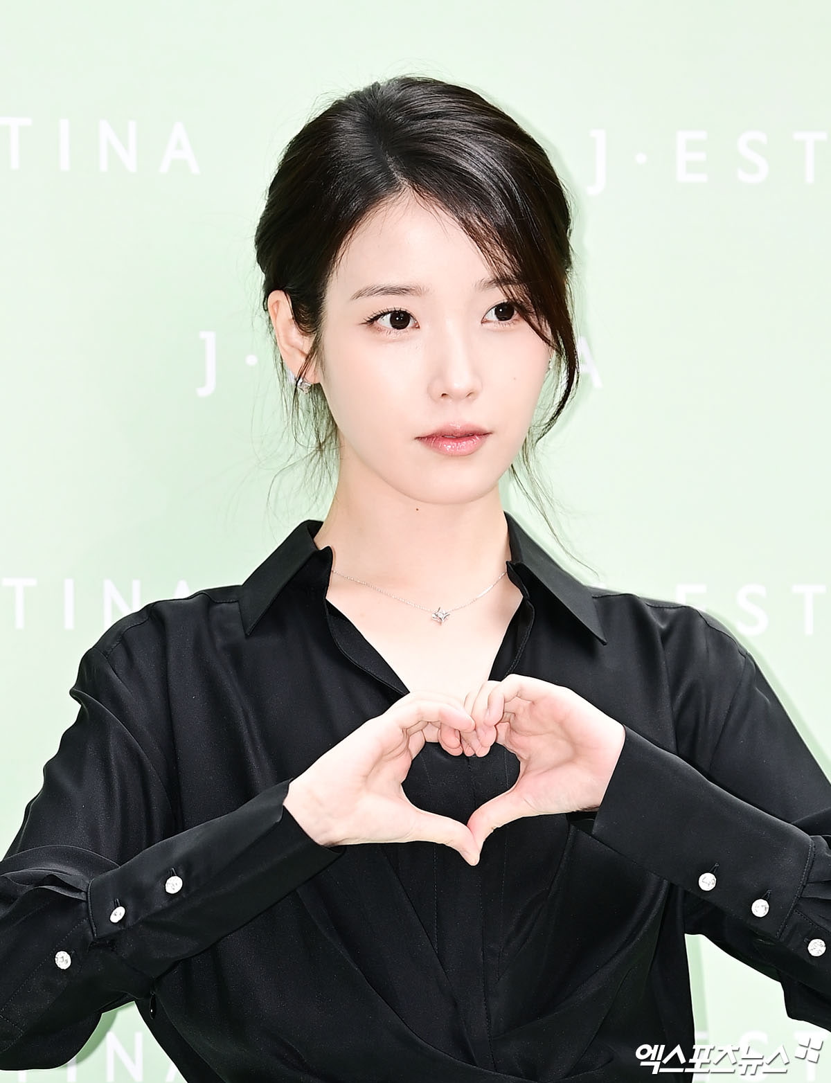 아이유, "김밥 한 알, 30분간 오물오물"…44kg 유지 비결? 충격적 식습관 '깜짝' (에라오)