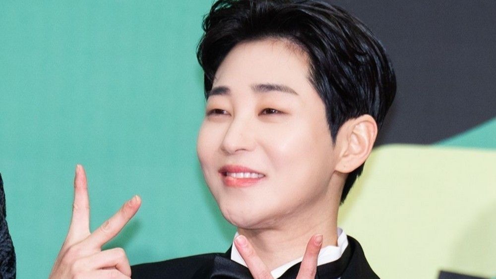 딘딘, 학창 시절 구타 당하고 자퇴→끝내 캐나다行…"인생 종치겠다 생각" [RE:뷰]