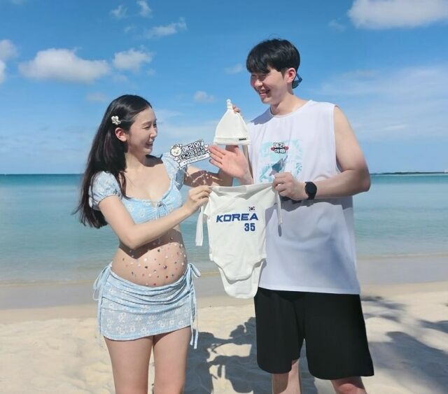 '38세 자연임신' 박소영, 비키니 입고 배만 볼록…♥문경찬과 푸꾸옥 태교여행