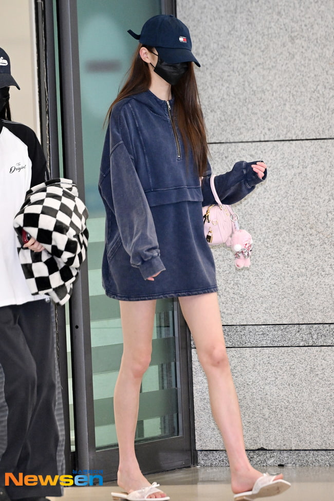 아이브 장원영 '슬리퍼를 신어도 완벽한 비율'[포토엔HD]