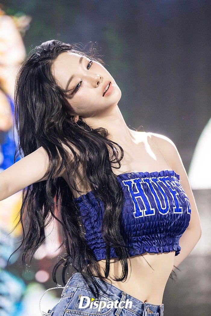 [현장포토] "캠퍼스 무장해제"…카리나, 섹시 바이브