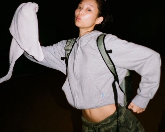 Jennie, New York captivated by 'Jendeuki' with an unexpected everyday look... bare face without makeup draws attention