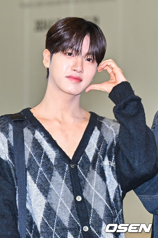 [사진]엔싸인(n.SSign) 희원,'심쿵 볼하트'