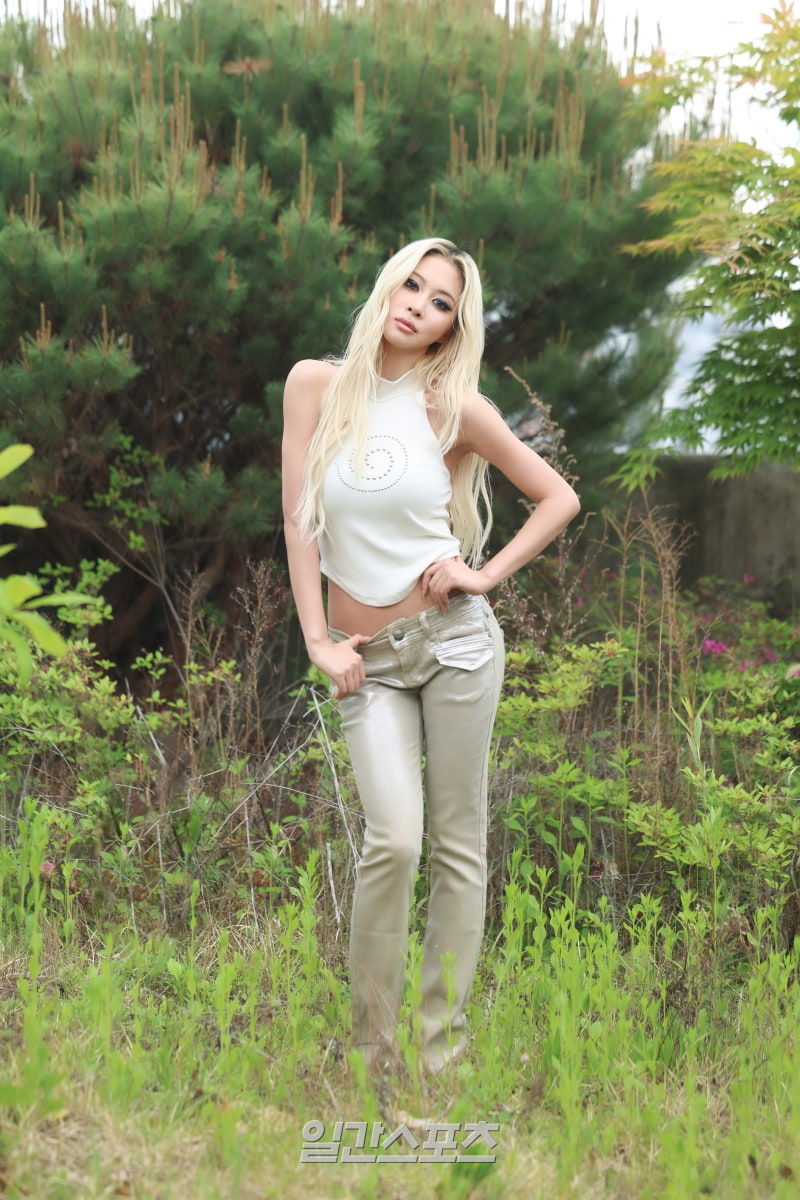 [Foto exclusivo] Wooyoung (宇宙少女) Dayoung, la “chica hot” del bosque