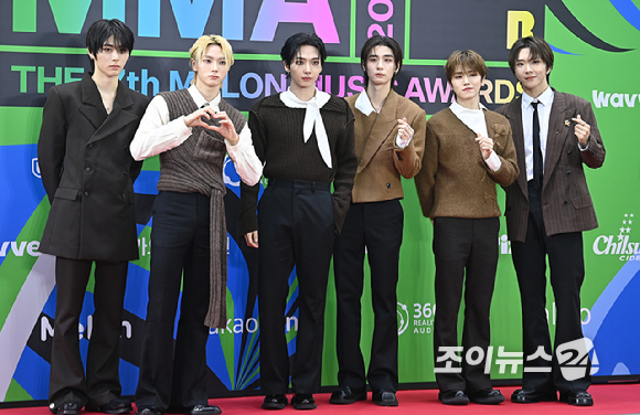 BOYNEXTDOOR Hosts Debut First World Tour ‘KNOCK ON Vol.2’