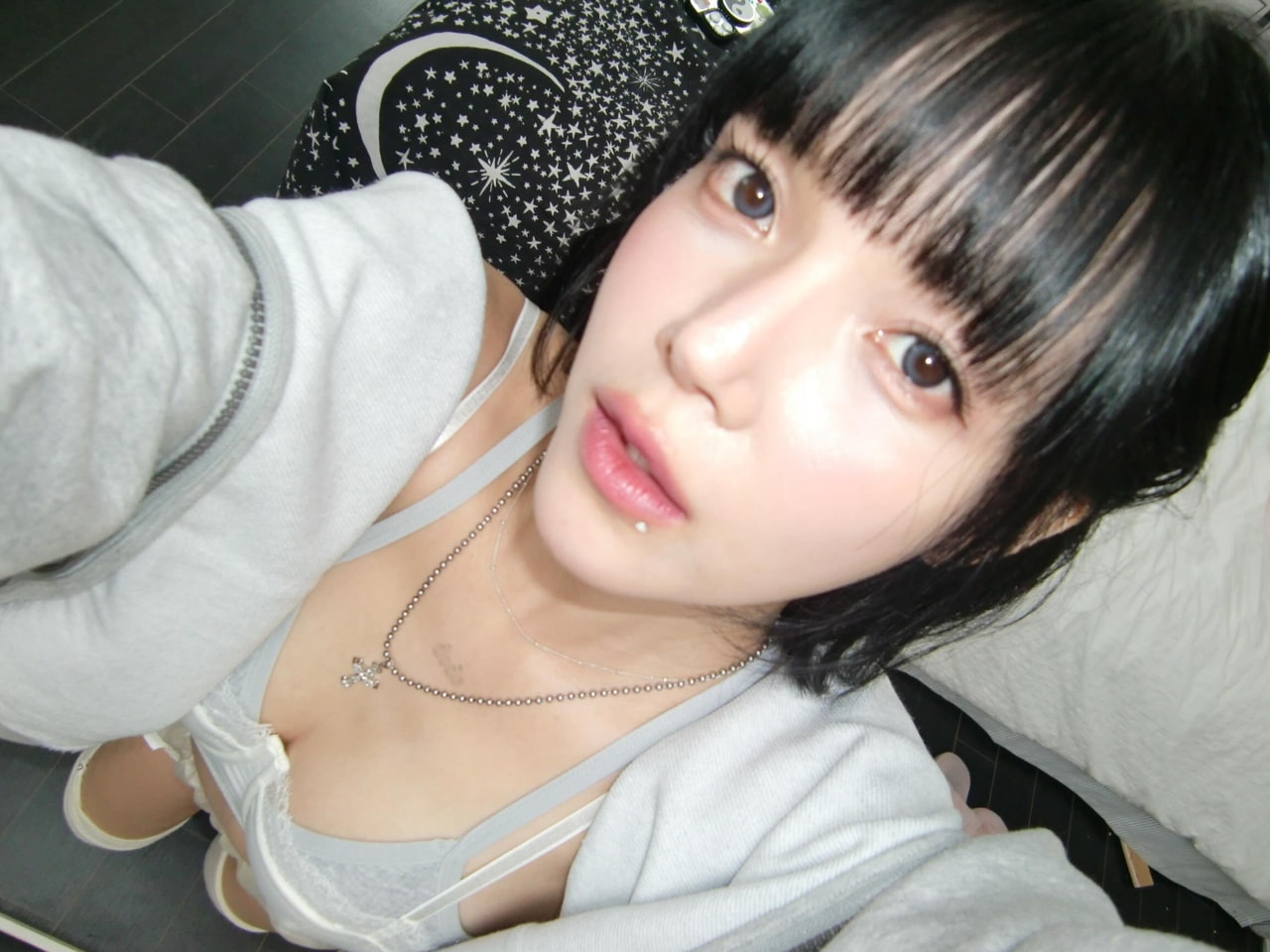 ชินจีมิน อดีตสมาชิก AOA เซลฟี่มุมเสียวใส่เพียงชุดชั้นใน