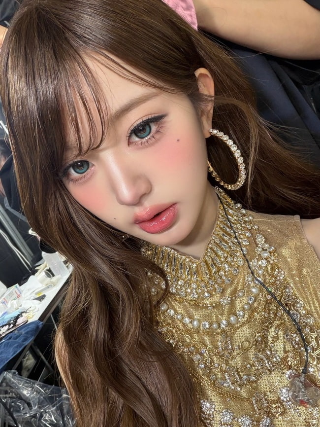 IVE Jang Won-young, dominating aura at Tokyo Dome… beauty legend once again