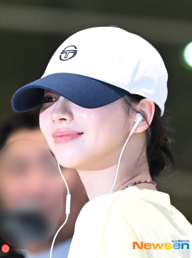 에스파 카리나, 새벽 입국에도 물오른 미모 [포토엔HD]