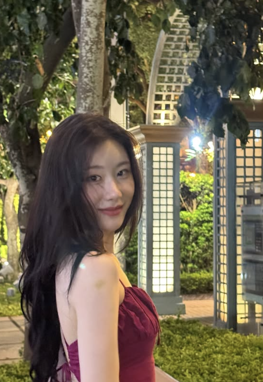 사진 = 채령 SNS 계정