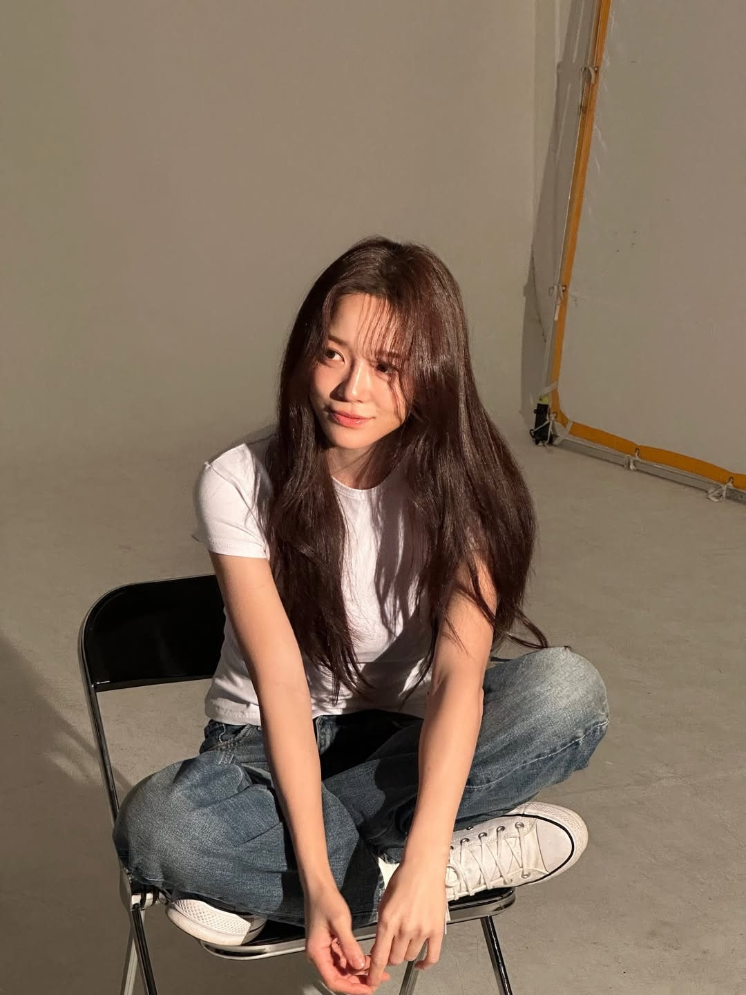 김세정, 흰티+청바지만으로도 세젤예…한지민·한효주 소속사서 데려갈만