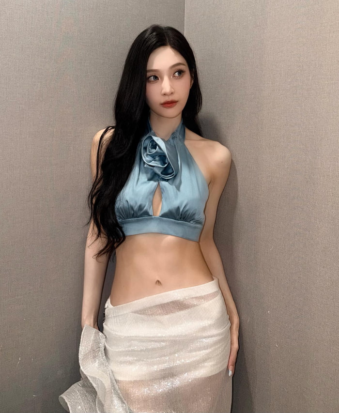 "이 정도였다고?"…조이, 군살 zero 슬렌더 몸매