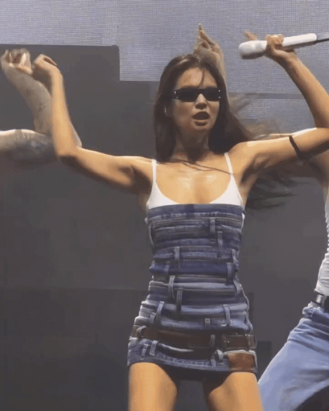 [Video] Jennie’s “Breast Exposure” Incident on Stage?… Footage of the Performance Reveals the Truth
