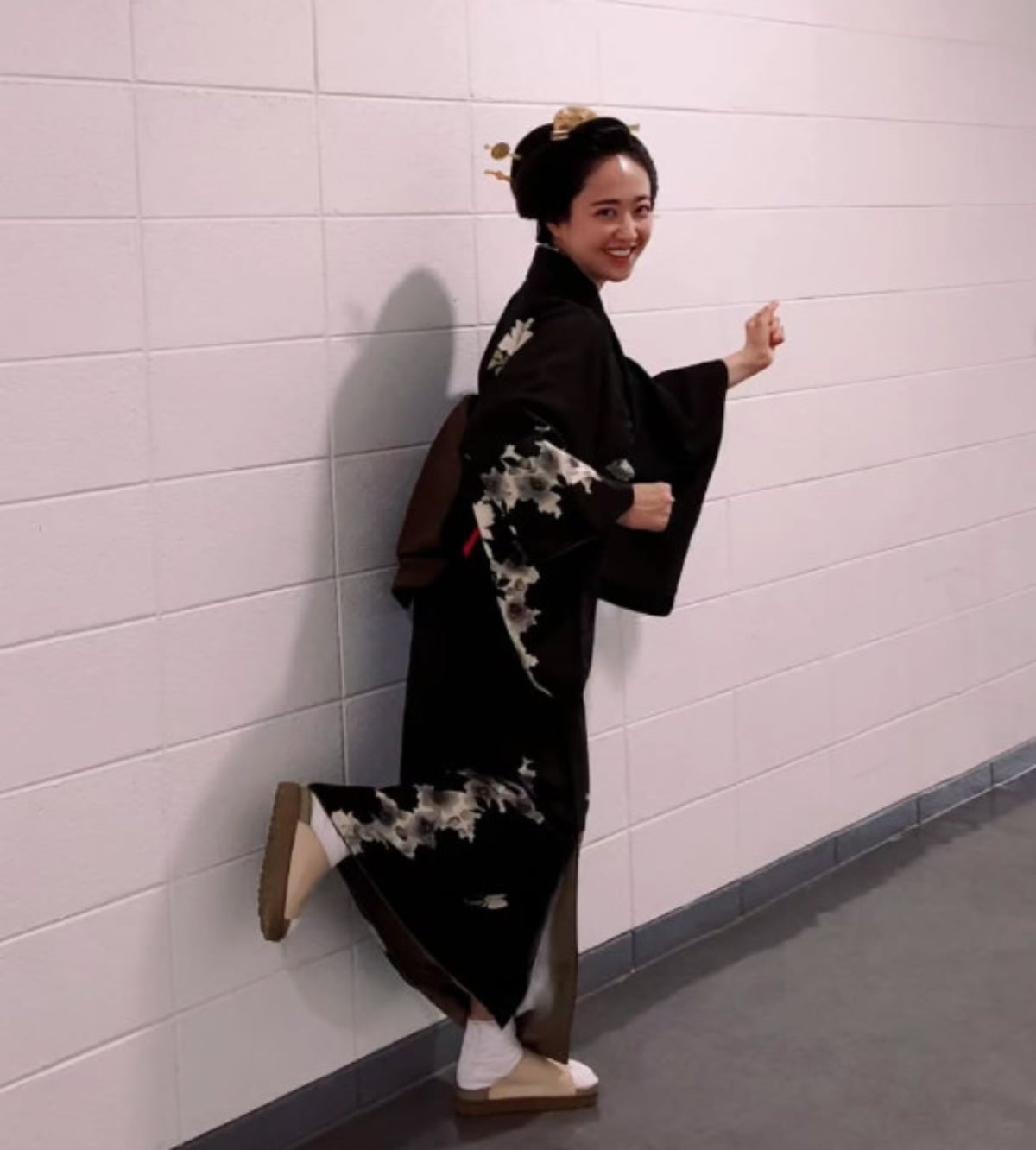 Kim Min-jung, right after Liberation Day, wears the Japanese flag and a kimono… “I want to tag them all”