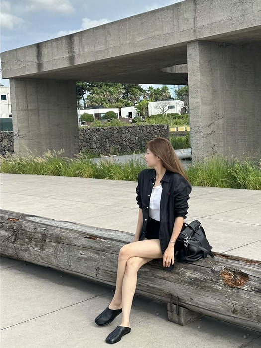 Jeongyeon SNS