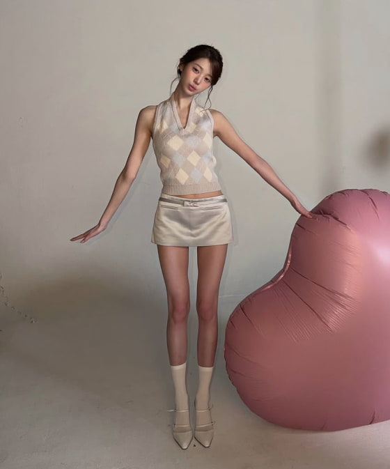 Jang Wonyoung’s Unreal Appearance: It’s Hard to Tell If She’s a Fairy or Human