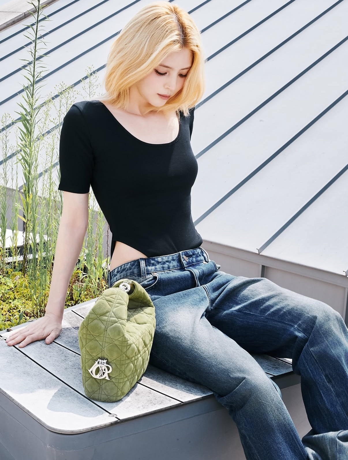 Han So-hee, Radiant Beauty After Going Blonde… Unmatched Aura [N Shot]