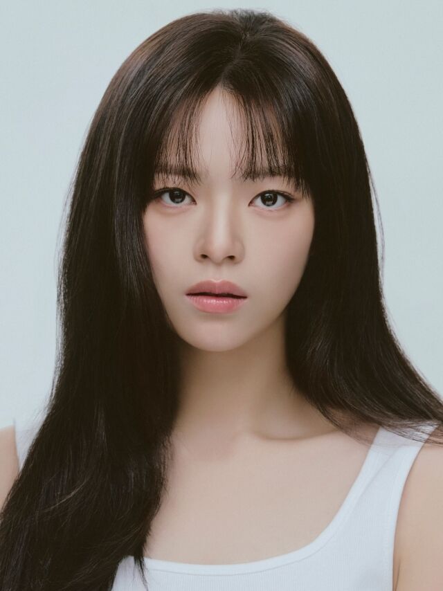 TWICE’s Jeongyeon Looks Completely Different… ‘Actress-Level Beauty’ in New Profile