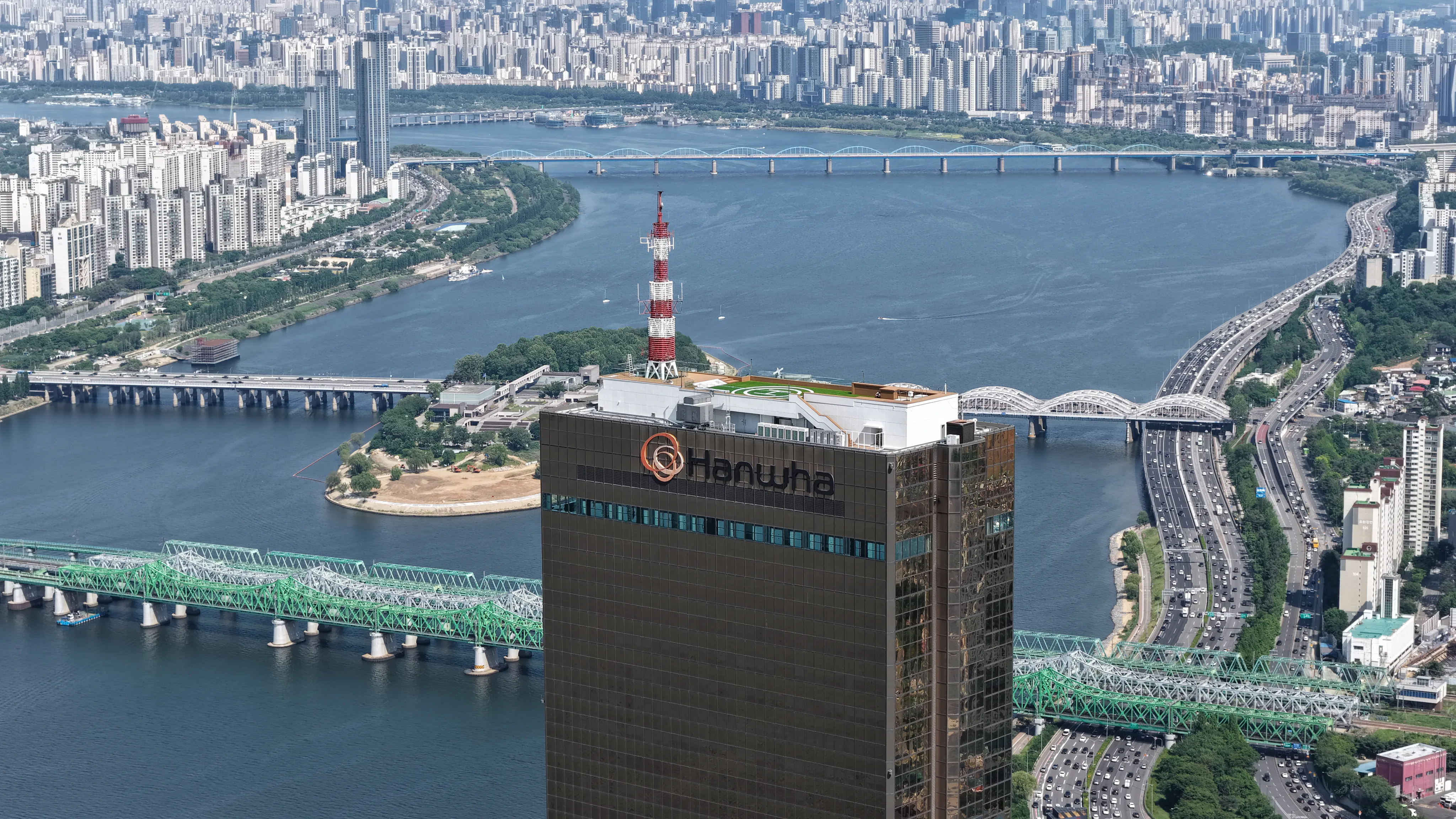 63View from the observatory overlooking the building and the Han River together.