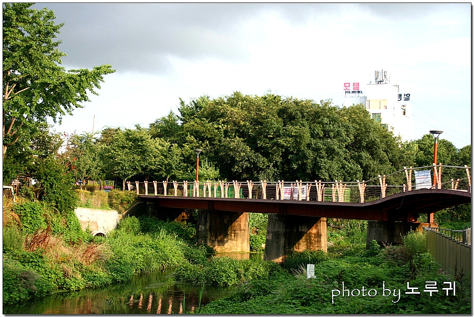 Panoramic view of the alley in Onggijonggi Happiness Village