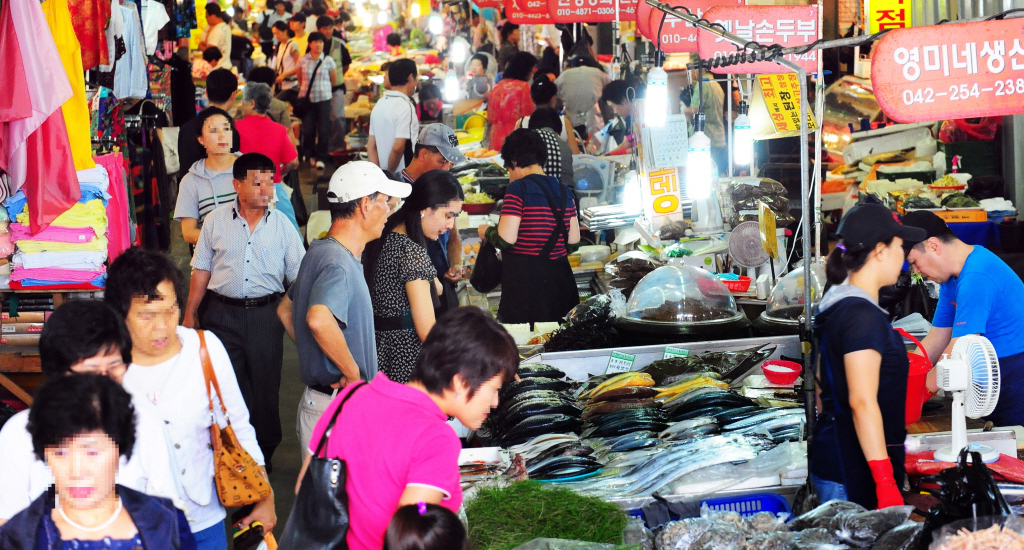 2 Hours Exploring the Alleys of Jungang Market, from Across Daejeon Station to Daejeoncheon