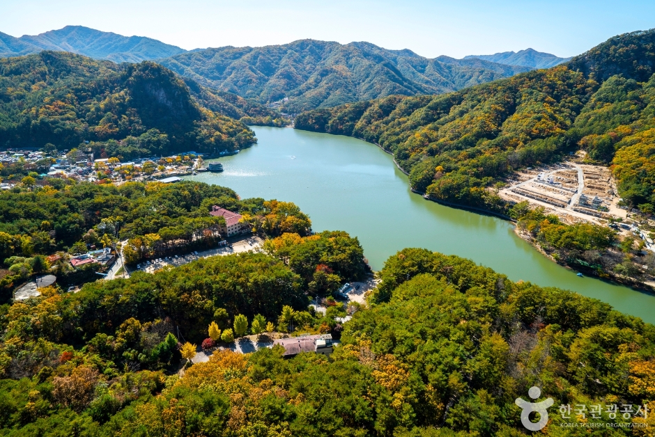 1925년 농업용 저수지에서 4km 호반길이 된 포천 산정호수