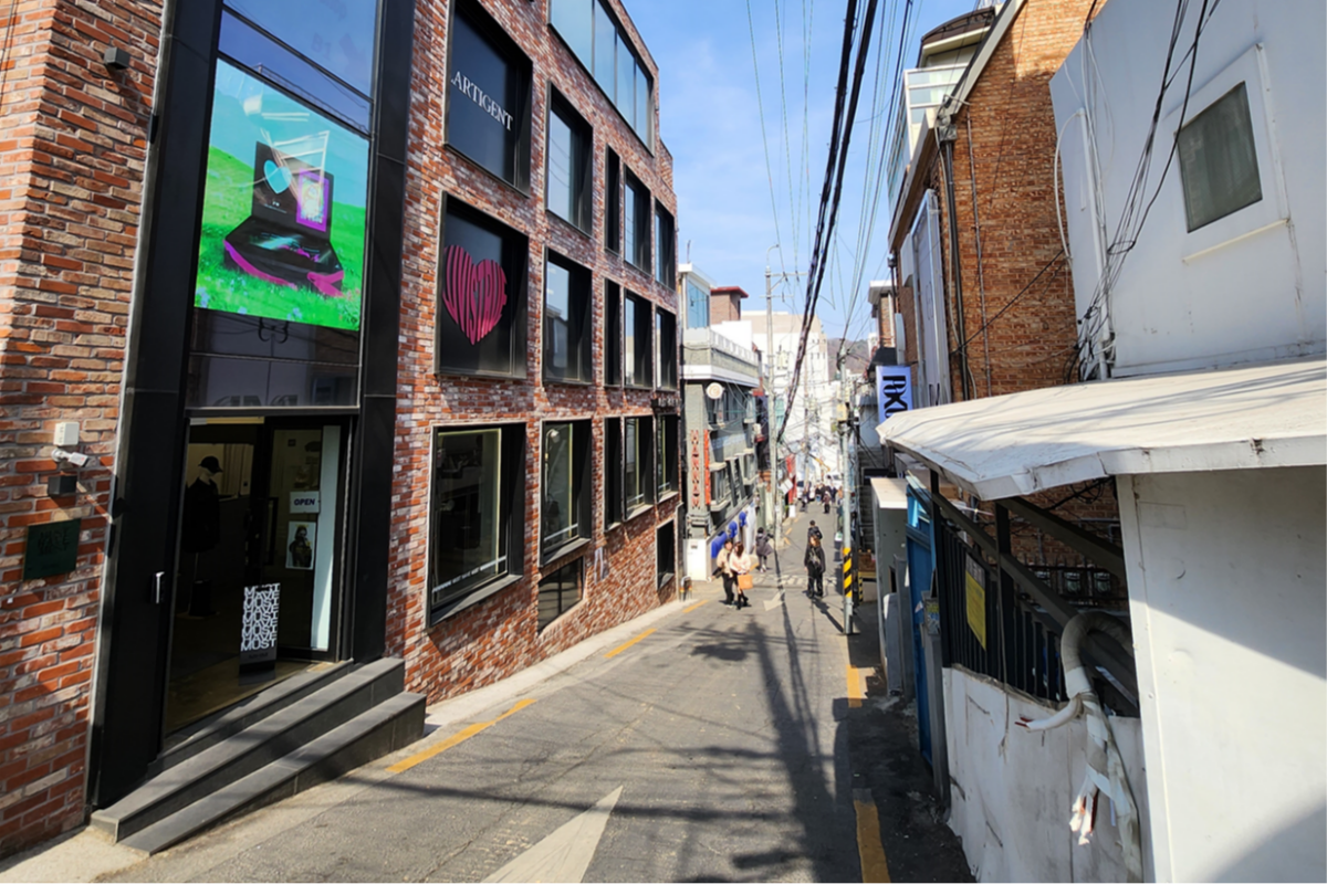 From Hangangjin Station to Leeum: A Day Reading the Hills and Alleys of Hannam-dong