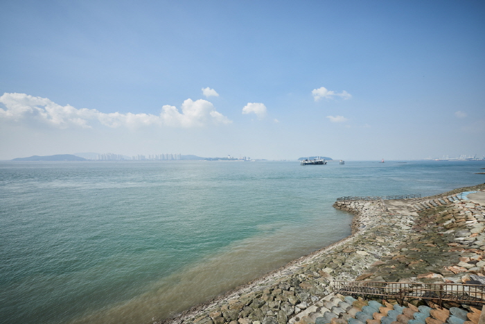 This is a panoramic view of the Wolmido tourist attraction.