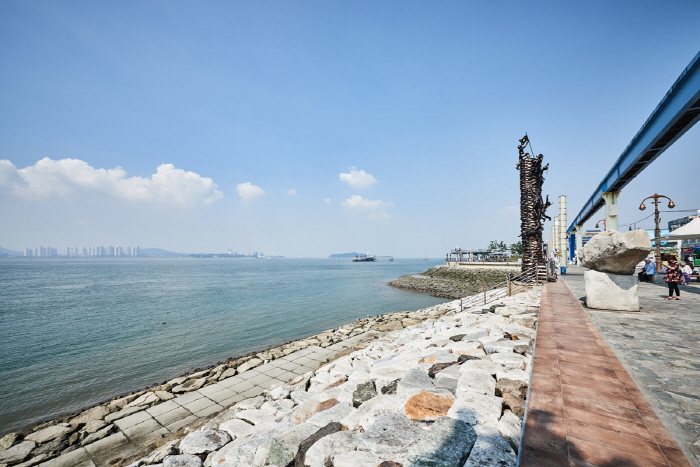 This is a view of the Wolmido tourist attraction.