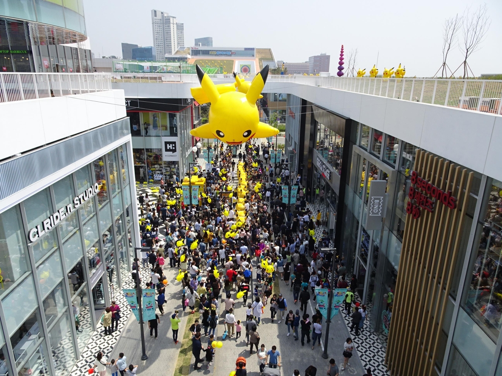 A Site Where a 2011 Construction Lot Stalled and Then Transformed in 2017 into a Street-Style Commercial District in Songdo