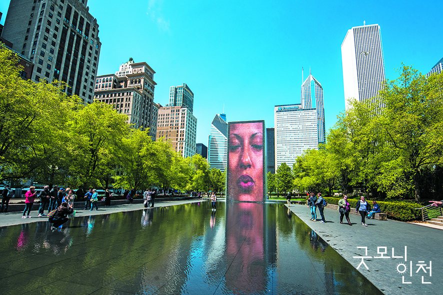 This is a panoramic view of Songdo Central Park..
