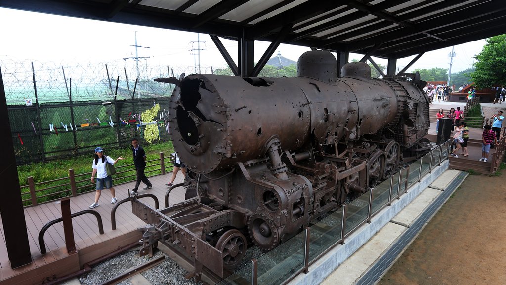 The steam locomotive from Jangdan Station on the Gyeongui Line.