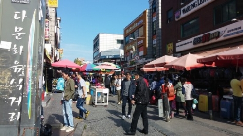 This is a photo of Wongok-dong Multicultural Food Street, the little Asia of Ansan..